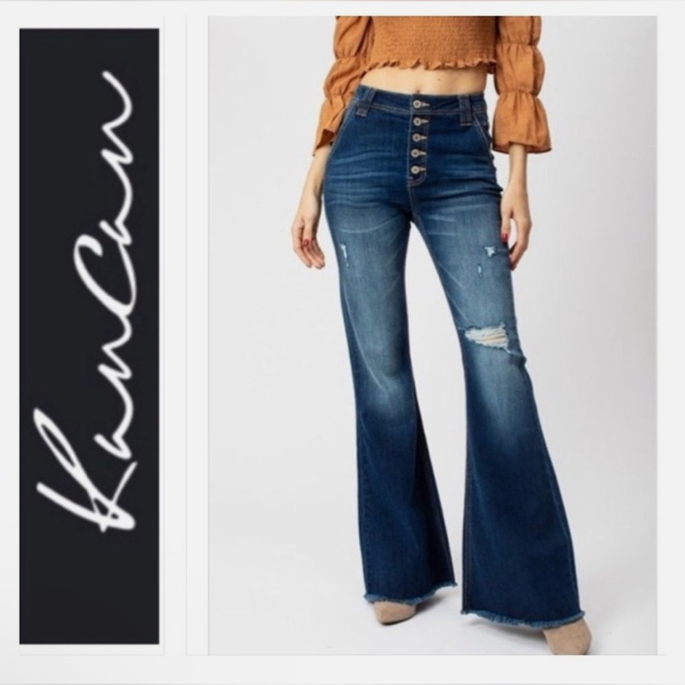 NWT KanCan High Rise Button Fly Flare. Distressed Detailing.
